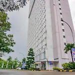 Oyo 90241 Gunung Putri Square Apartment