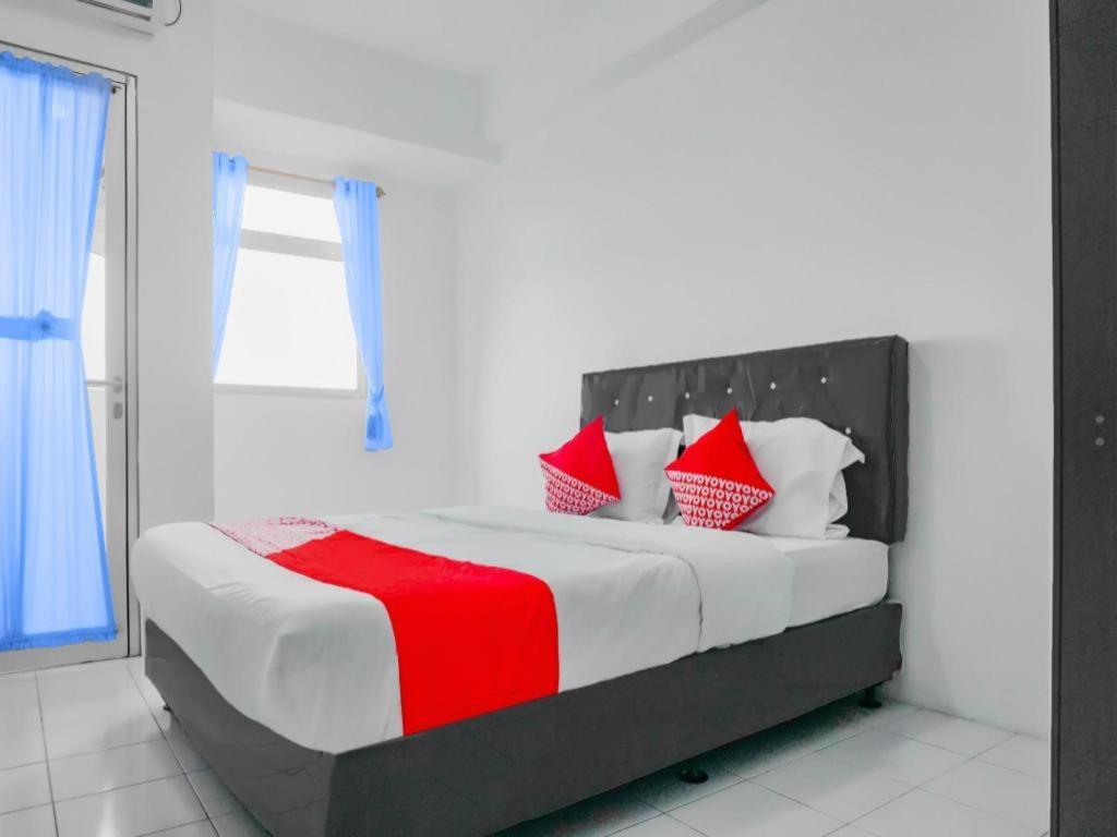 Hotel Oyo 90241 Gunung Putri Square 2*