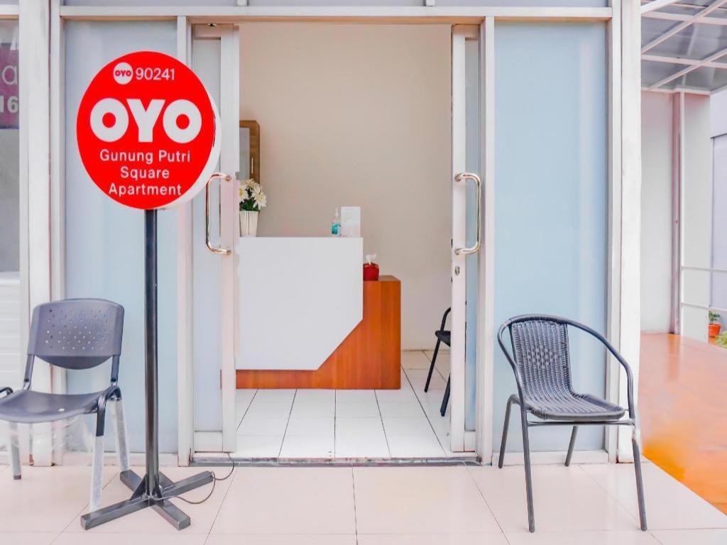 Hotel Oyo 90241 Gunung Putri Square